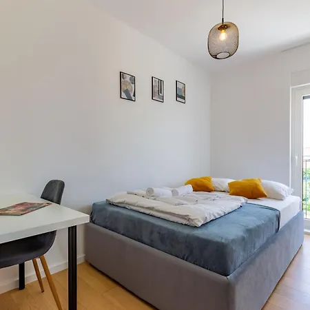 Ag Apartment With Balcony And Garage Zára Kültér fotó
