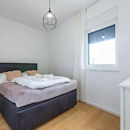 Ag Apartment With Balcony And Garage Zára Kültér fotó