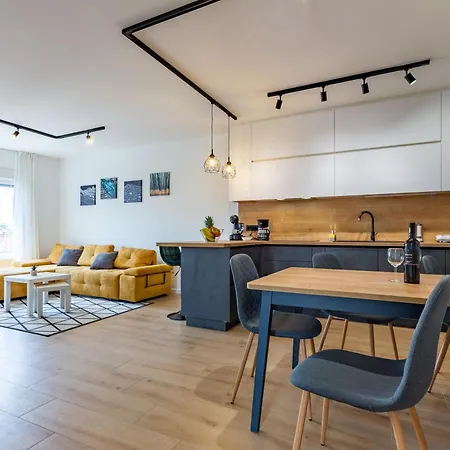Ag Apartment With Balcony And Garage Zára Kültér fotó