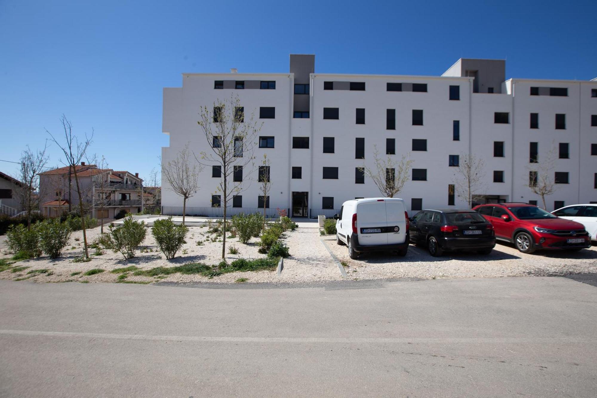 Apartment Ag With Balcony And Garage Zadar