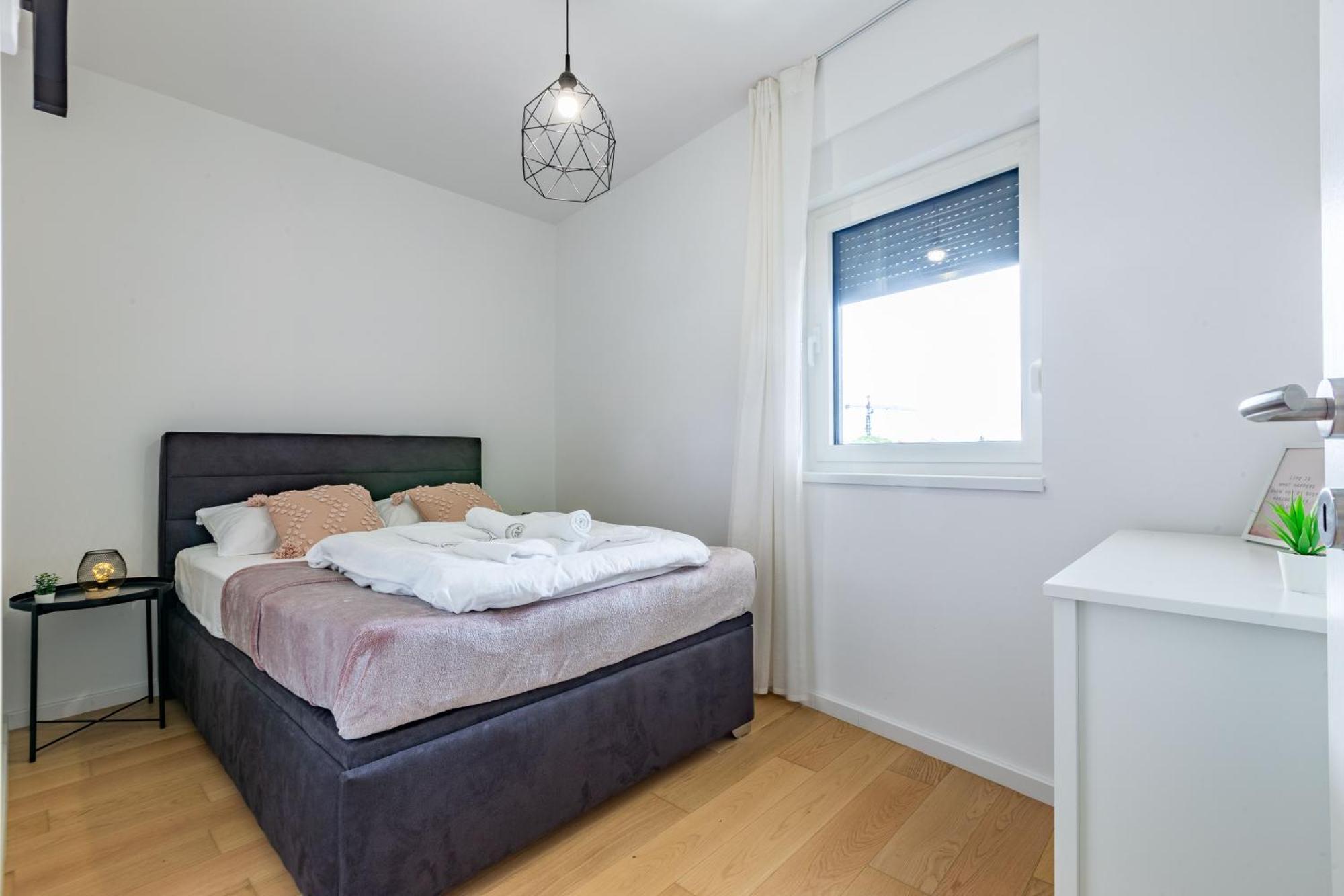 Apartamento Ag With Balcony And Garage Zadar