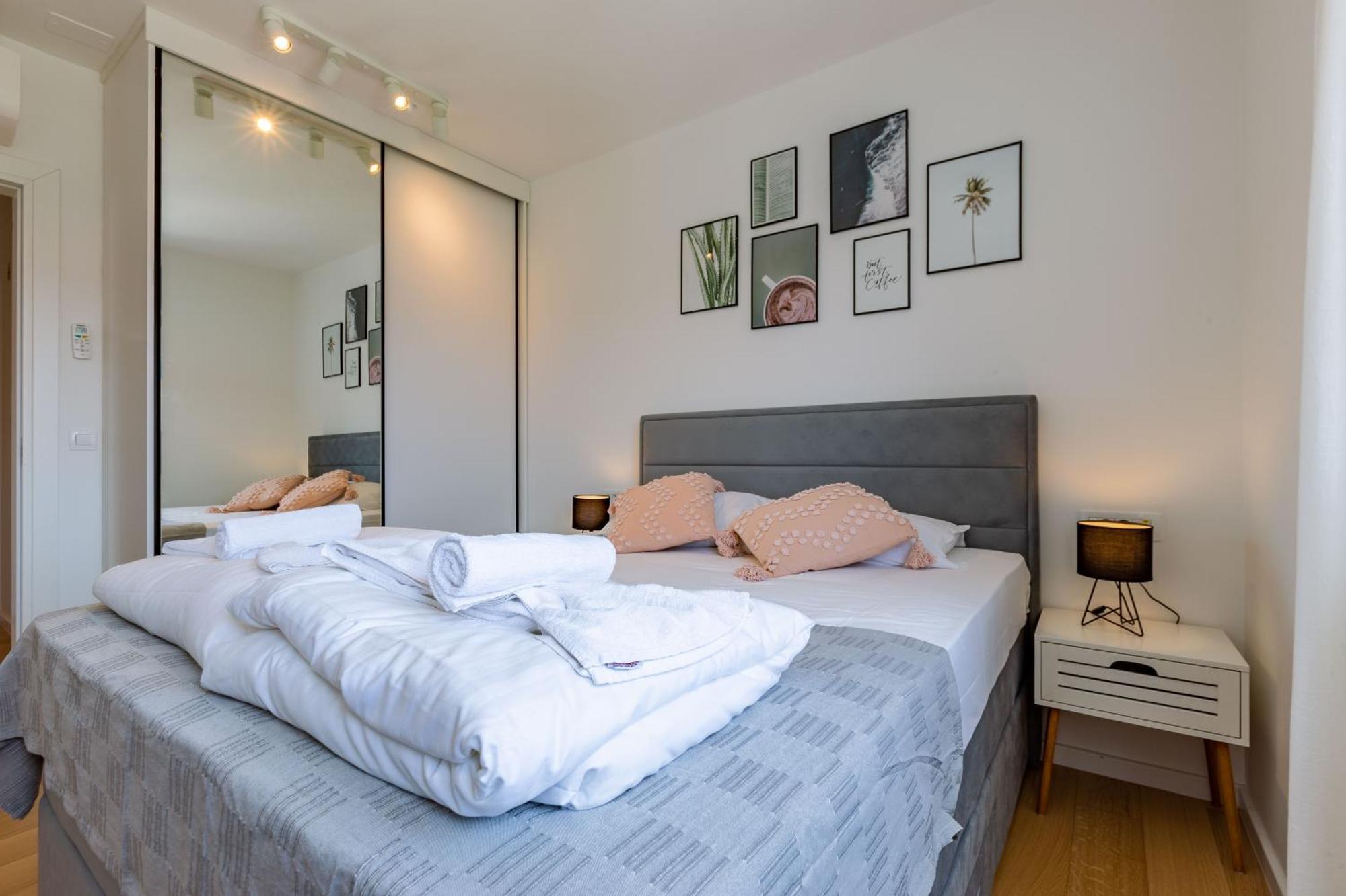 Ag With Balcony And Garage Apartamento